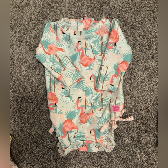 Baby girl 3-6 month swimsuits - Picture 4 of 5